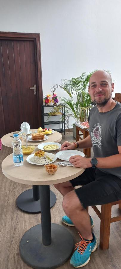 Ella Odyssey Inn 外观 照片
