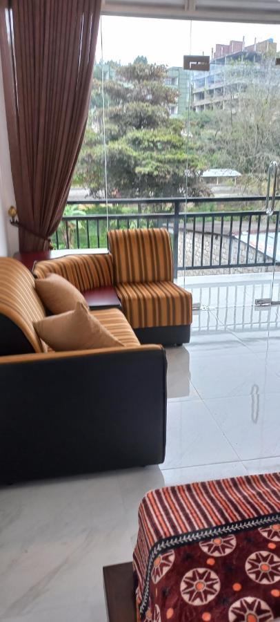 Ella Odyssey Inn 外观 照片