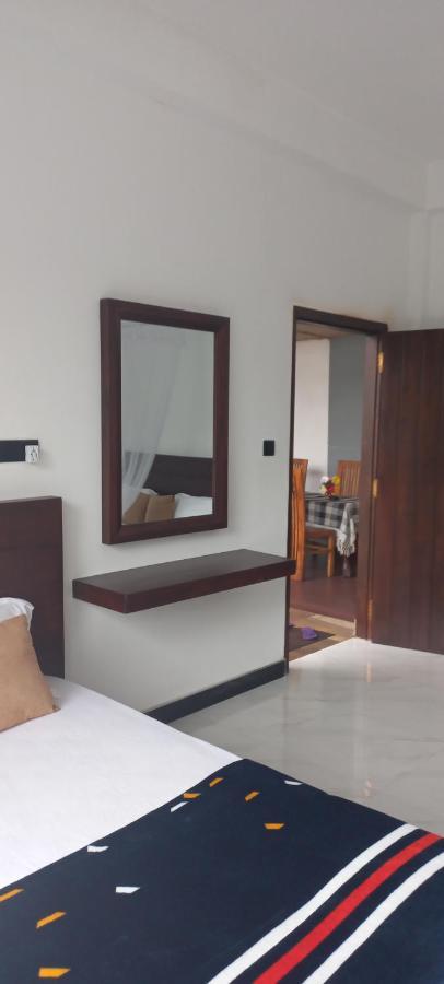 Ella Odyssey Inn 外观 照片