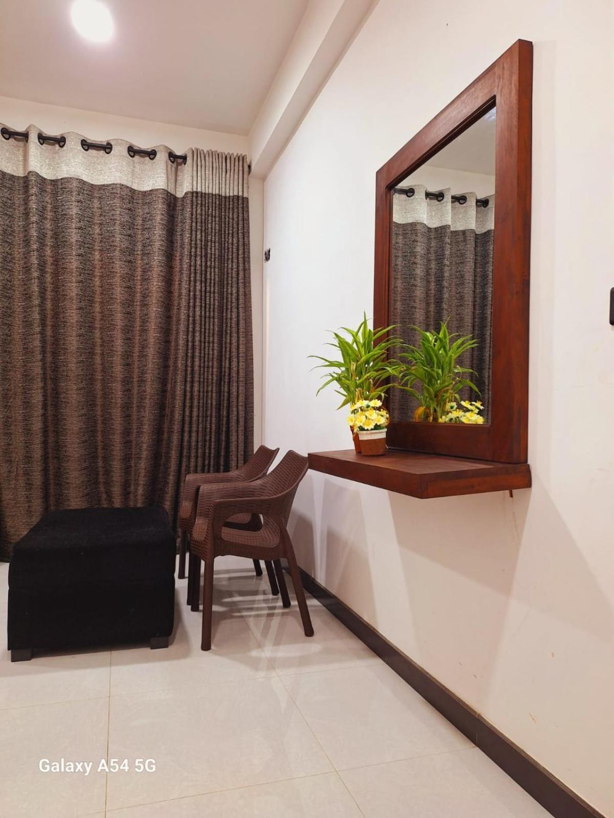 Ella Odyssey Inn 外观 照片