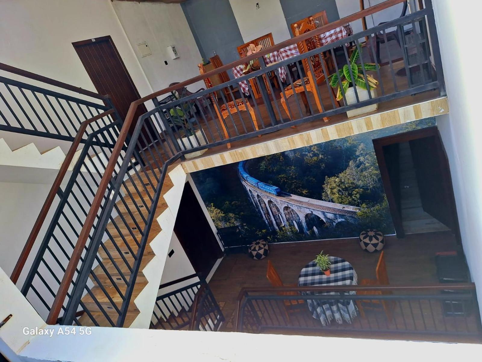 Ella Odyssey Inn 外观 照片